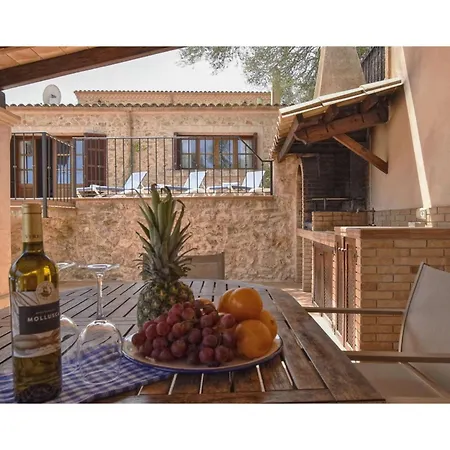 Amazing Mansion In With Swimming Pool Dom wakacyjny Petra (Mallorca)