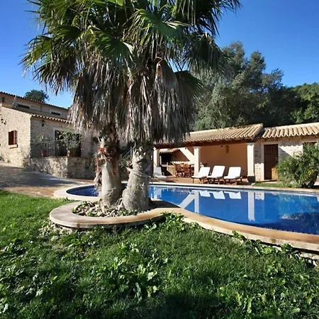 Dom wakacyjny Amazing Mansion In With Swimming Pool *