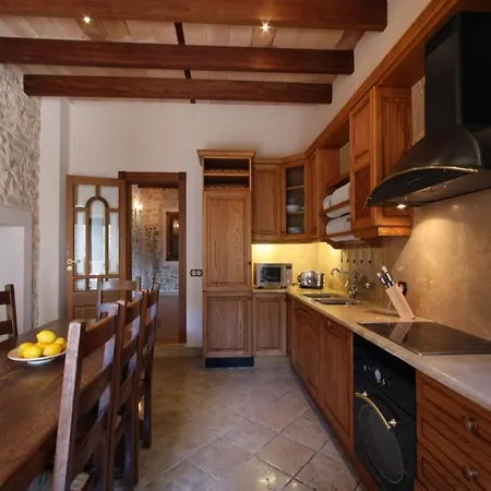 Amazing Mansion In With Swimming Pool Dom wakacyjny Petra (Mallorca)